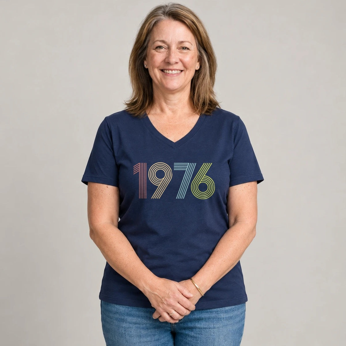 1976 Birth Year Shirt - Retro 50th Birthday T-Shirt for Women - Navy Blue V-Neck