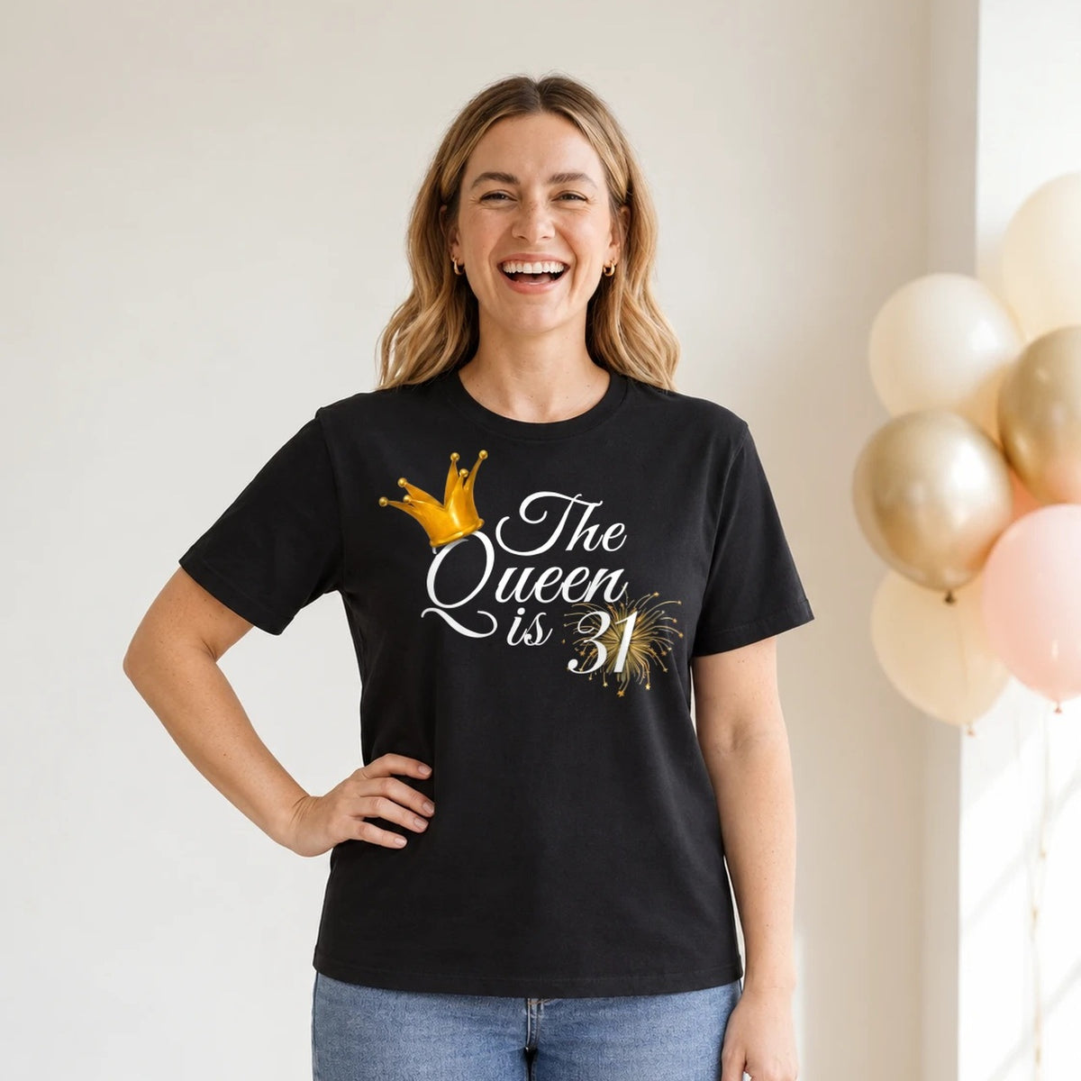 The Queen Is 31 - 31st Birthday Queen T-Shirt for Women - Black Round Neck