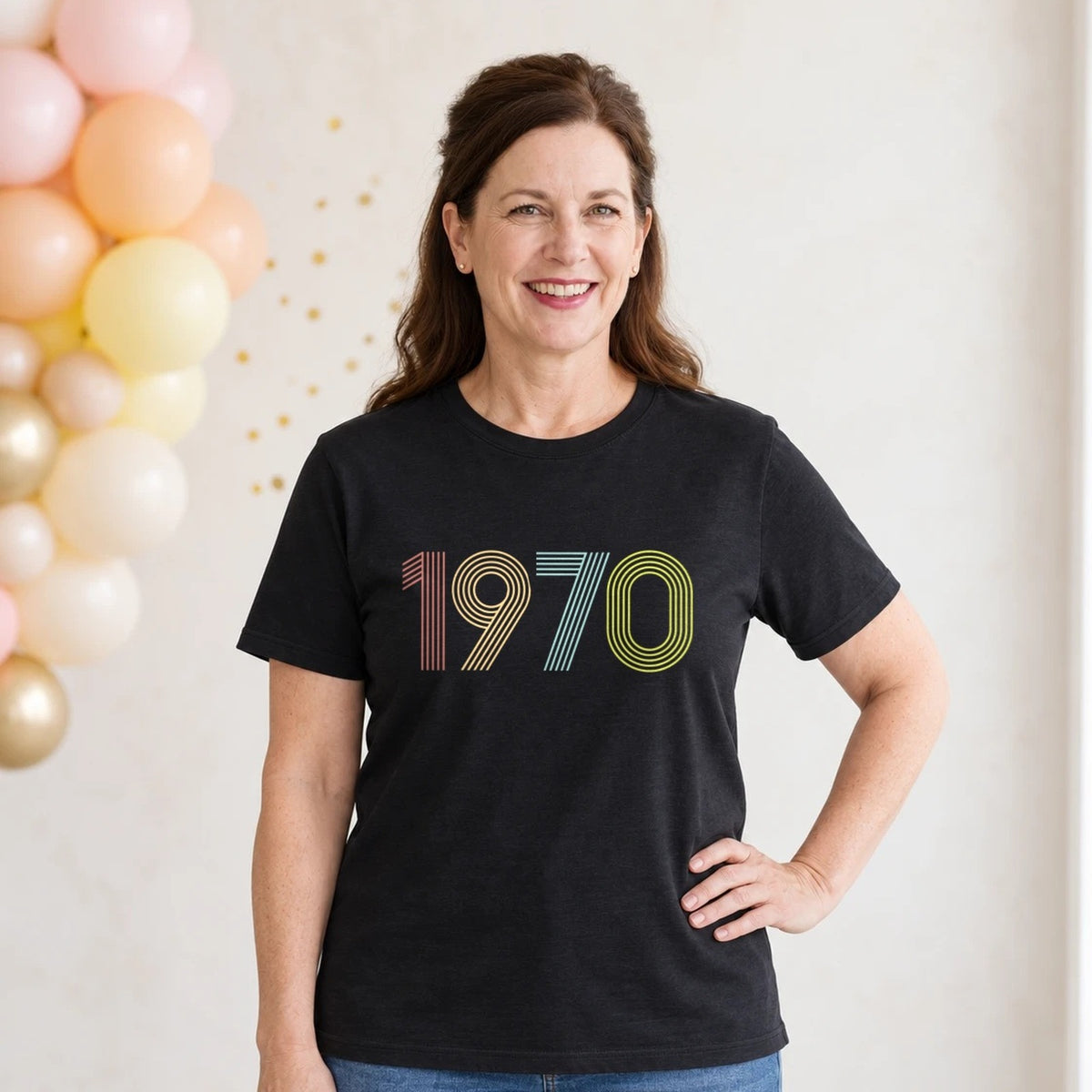 1970 Birth Year Shirt - Retro 56th Birthday T-Shirt for Women - Black Round Neck