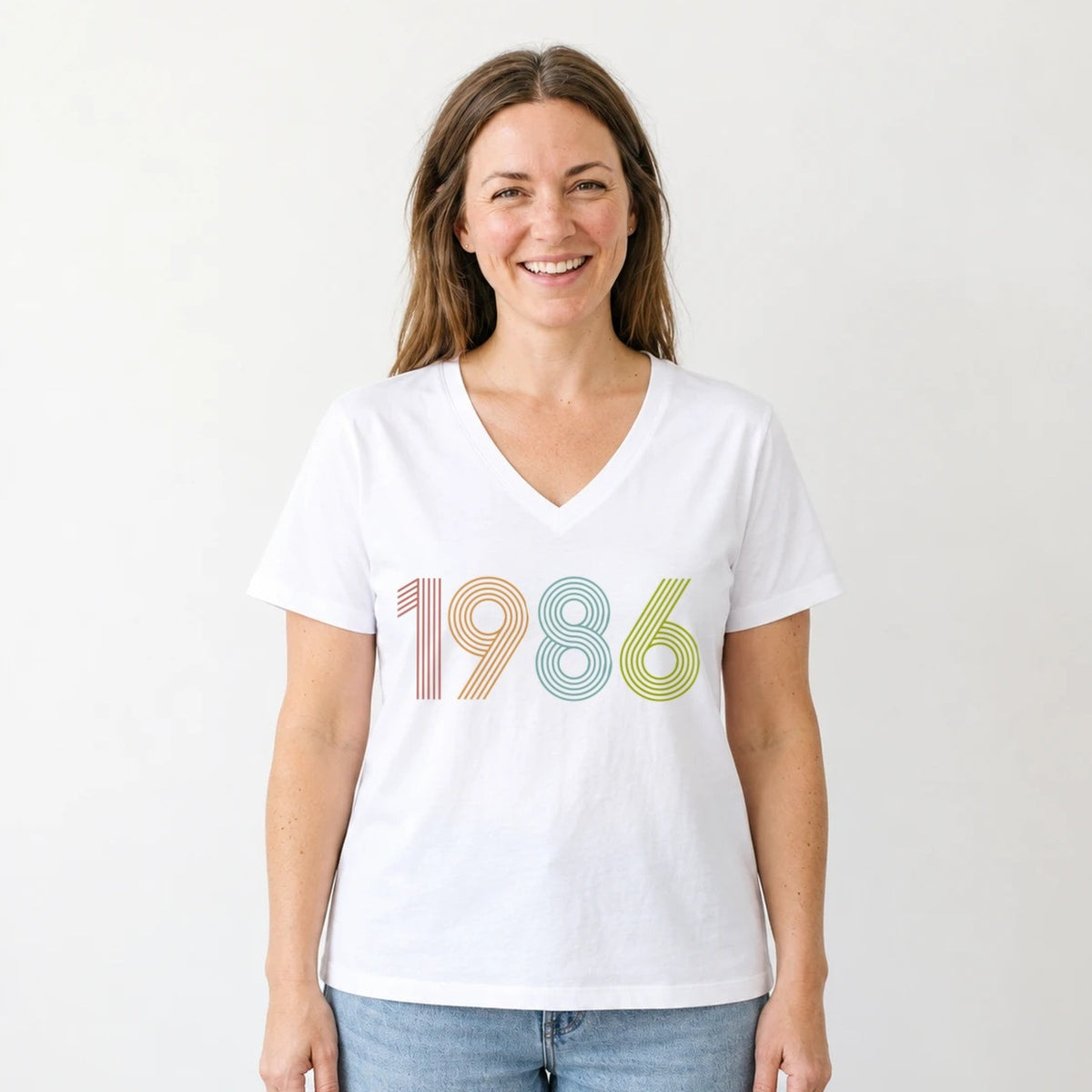 1986 Birth Year Shirt - Retro 40th Birthday T-Shirt for Women - White V-Neck