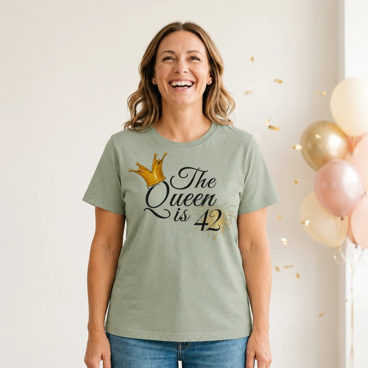 The Queen Is 42 - 42nd Birthday Queen T-Shirt for Women - Sage Green Round Neck