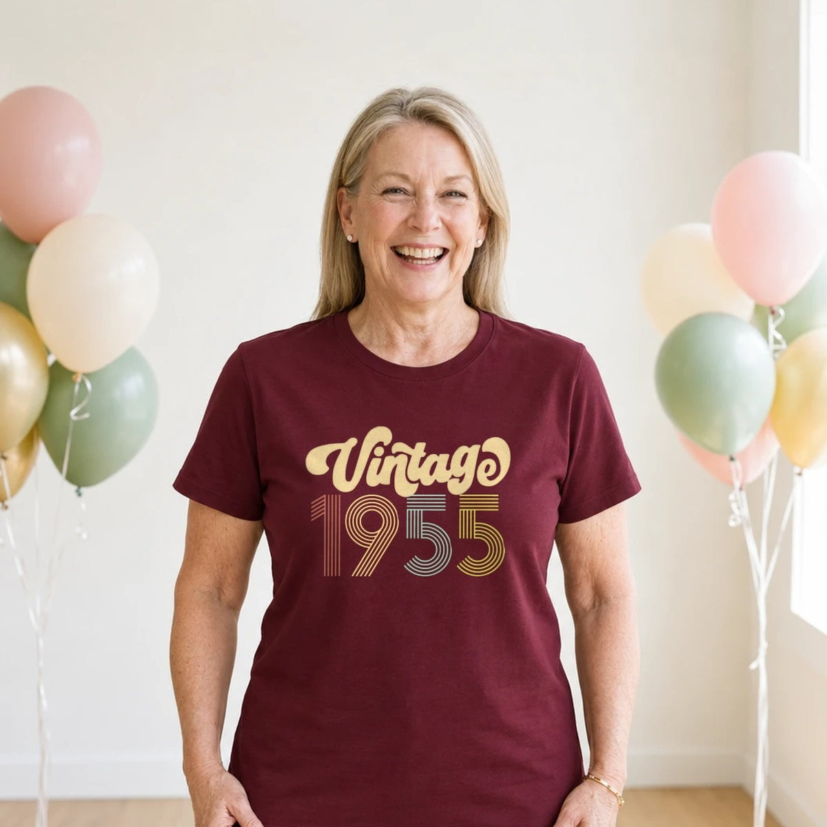 Vintage 1955 - Retro 71st Birthday T-Shirt for Women - Burgundy Round Neck