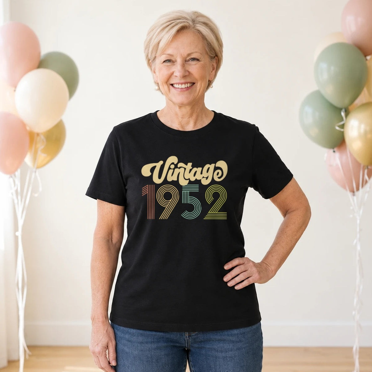 Vintage 1952 - Retro 74th Birthday T-Shirt for Women - Black Round Neck