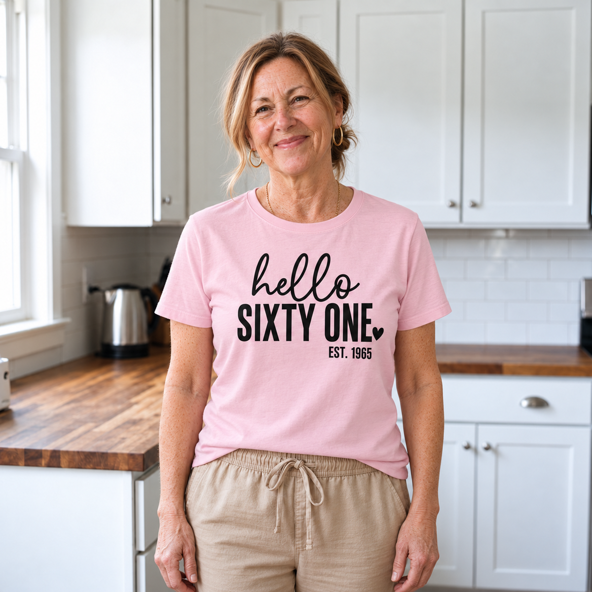 Hello Sixty-One 61st Birthday T-Shirt – Est. 1965