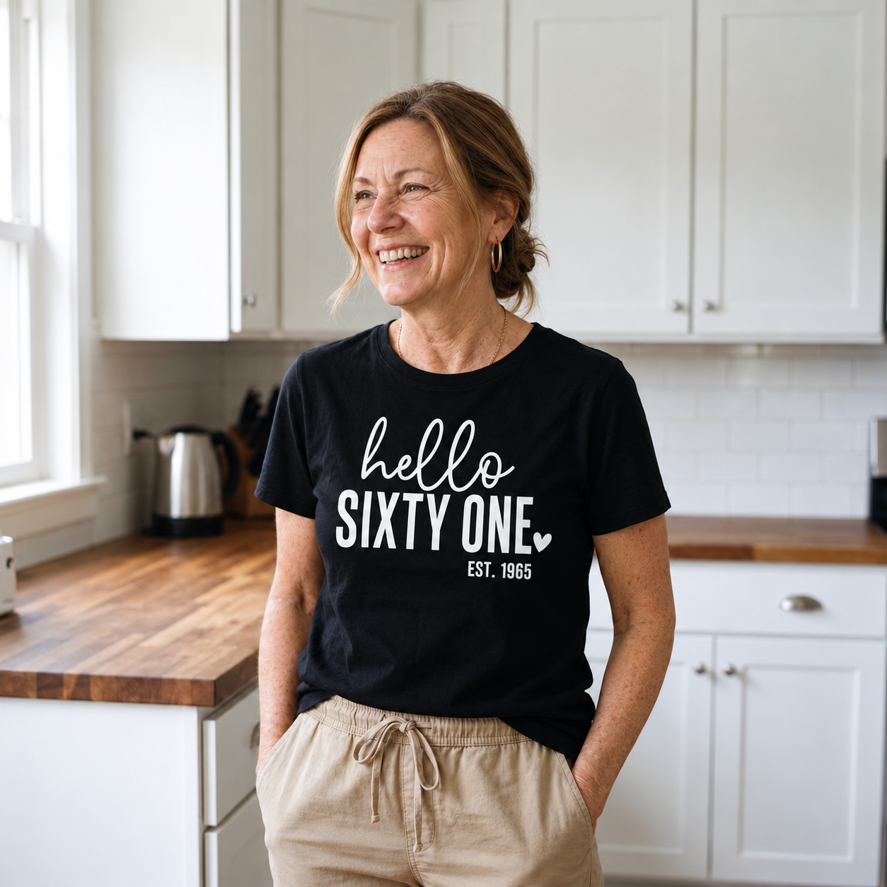 Hello Sixty-One 61st Birthday T-Shirt – Est. 1965