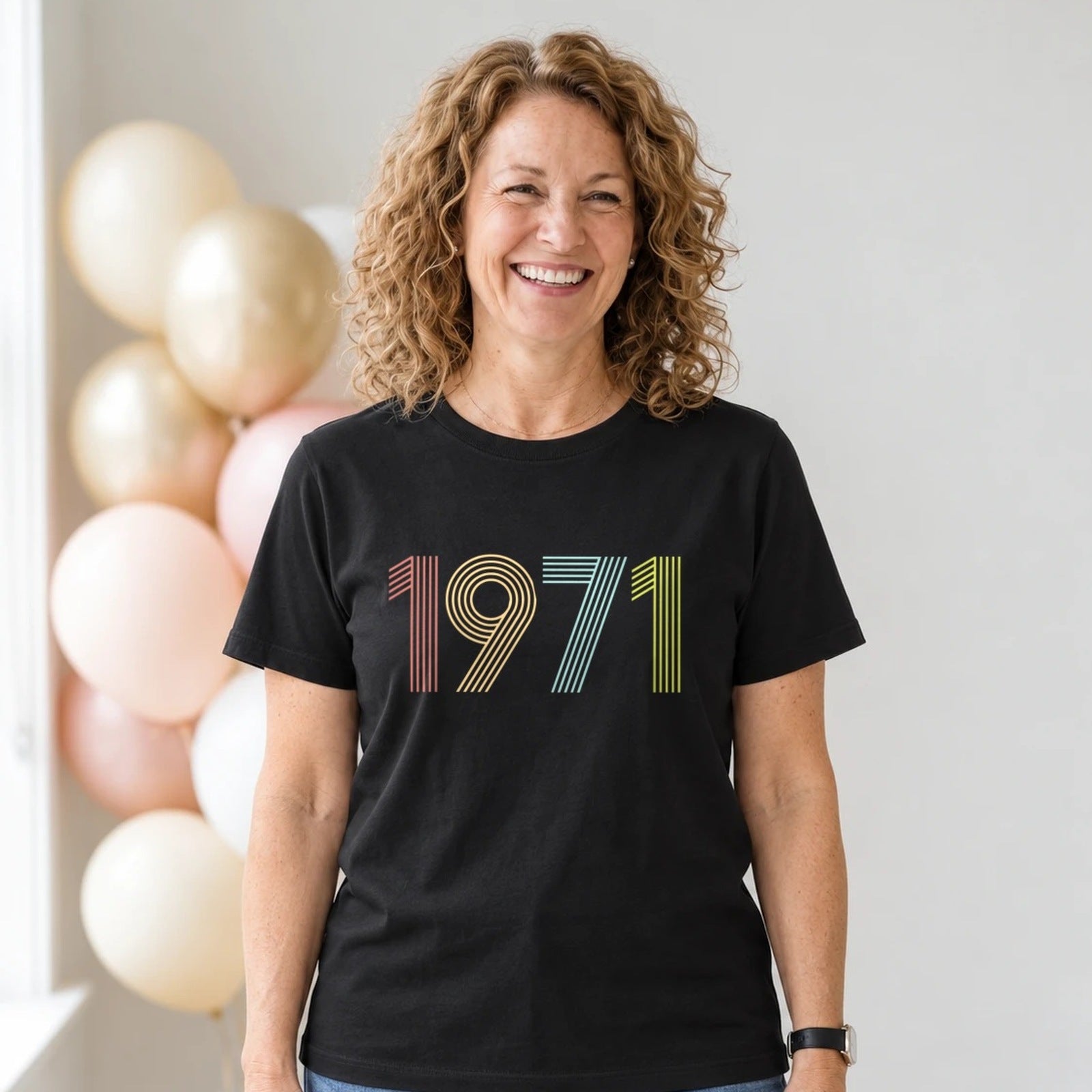 1971 Birth Year Shirt - Retro 55th Birthday T-Shirt for Women - Black Round Neck