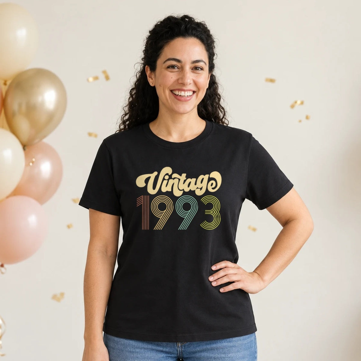Vintage 1993 - Retro 33rd Birthday T-Shirt for Women - Black Round Neck