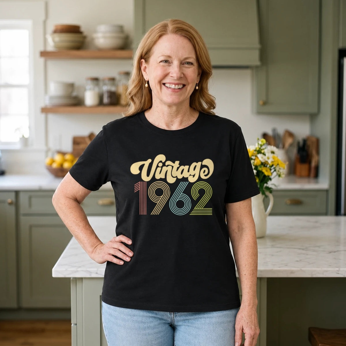 Vintage 1962 - Retro 64th Birthday T-Shirt for Women - Black Round Neck