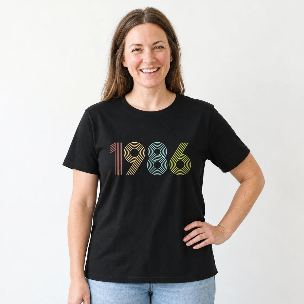 1986 Birth Year Shirt - Retro 40th Birthday T-Shirt for Women - Black Round Neck