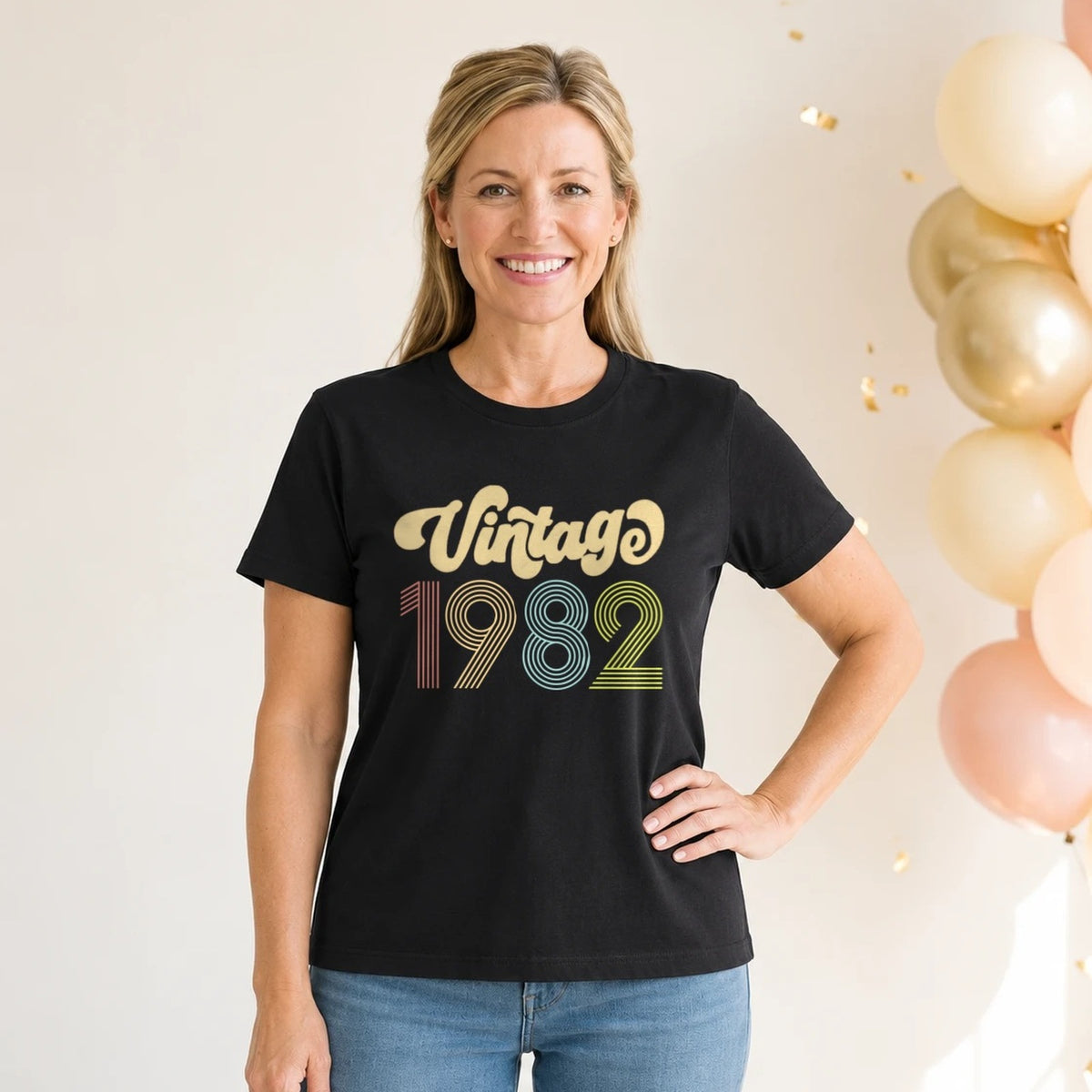 Vintage 1982 - Retro 44th Birthday T-Shirt for Women - Black Round Neck