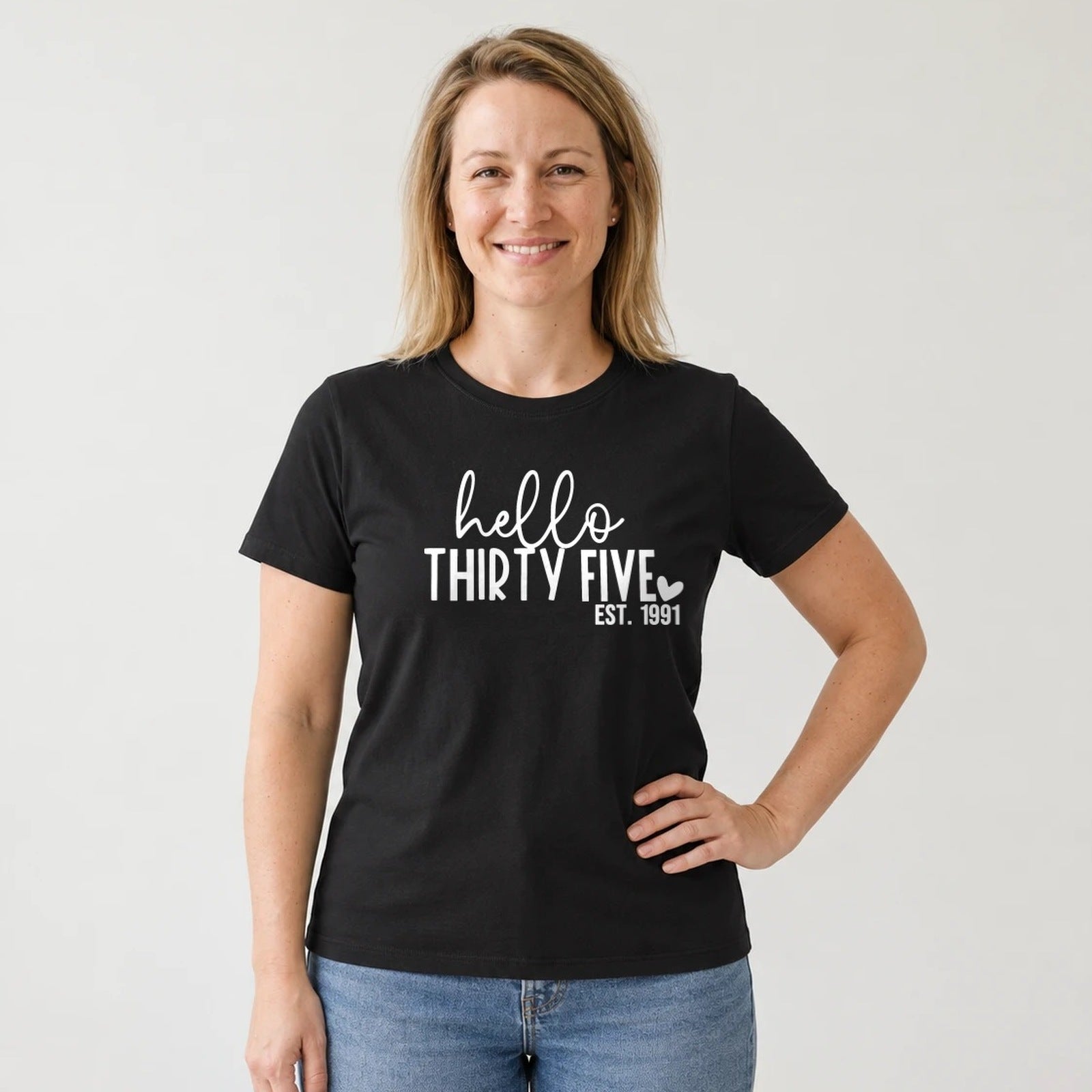 Hello Thirty-Five 35th Birthday T-Shirt for Women - Est. 1991 - Black Round Neck