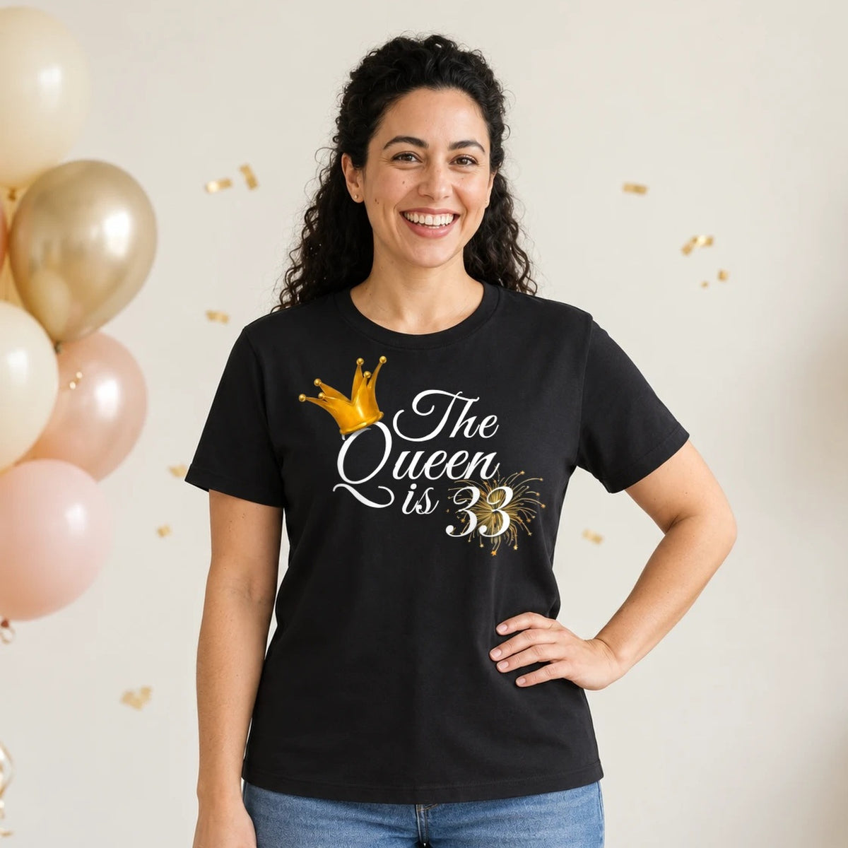 The Queen Is 33 - 33rd Birthday Queen T-Shirt for Women - Black Round Neck