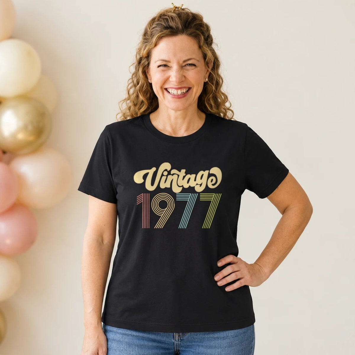 Vintage 1977 - Retro 49th Birthday T-Shirt for Women - Black Round Neck