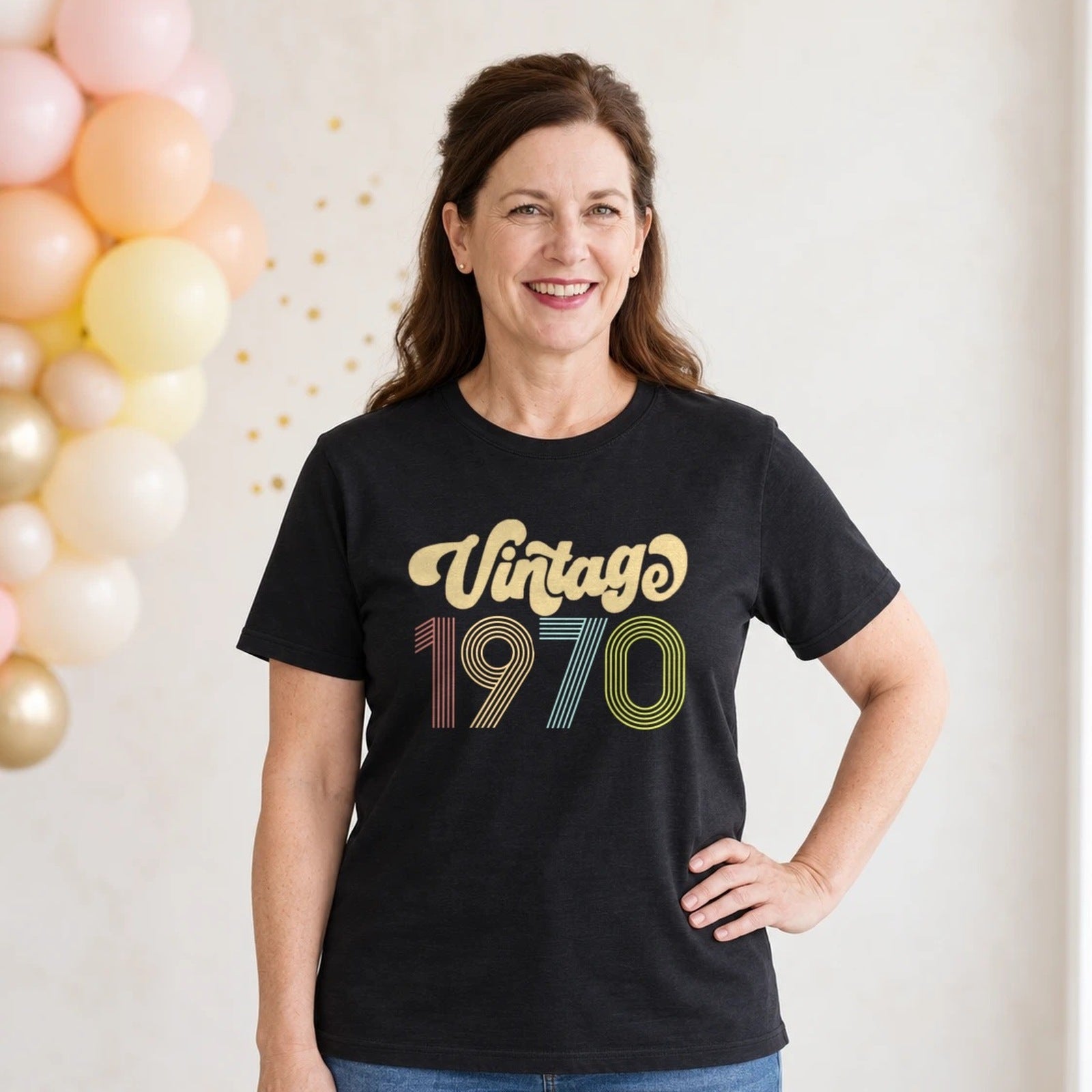 Vintage 1970 - Retro 56th Birthday T-Shirt for Women - Black Round Neck