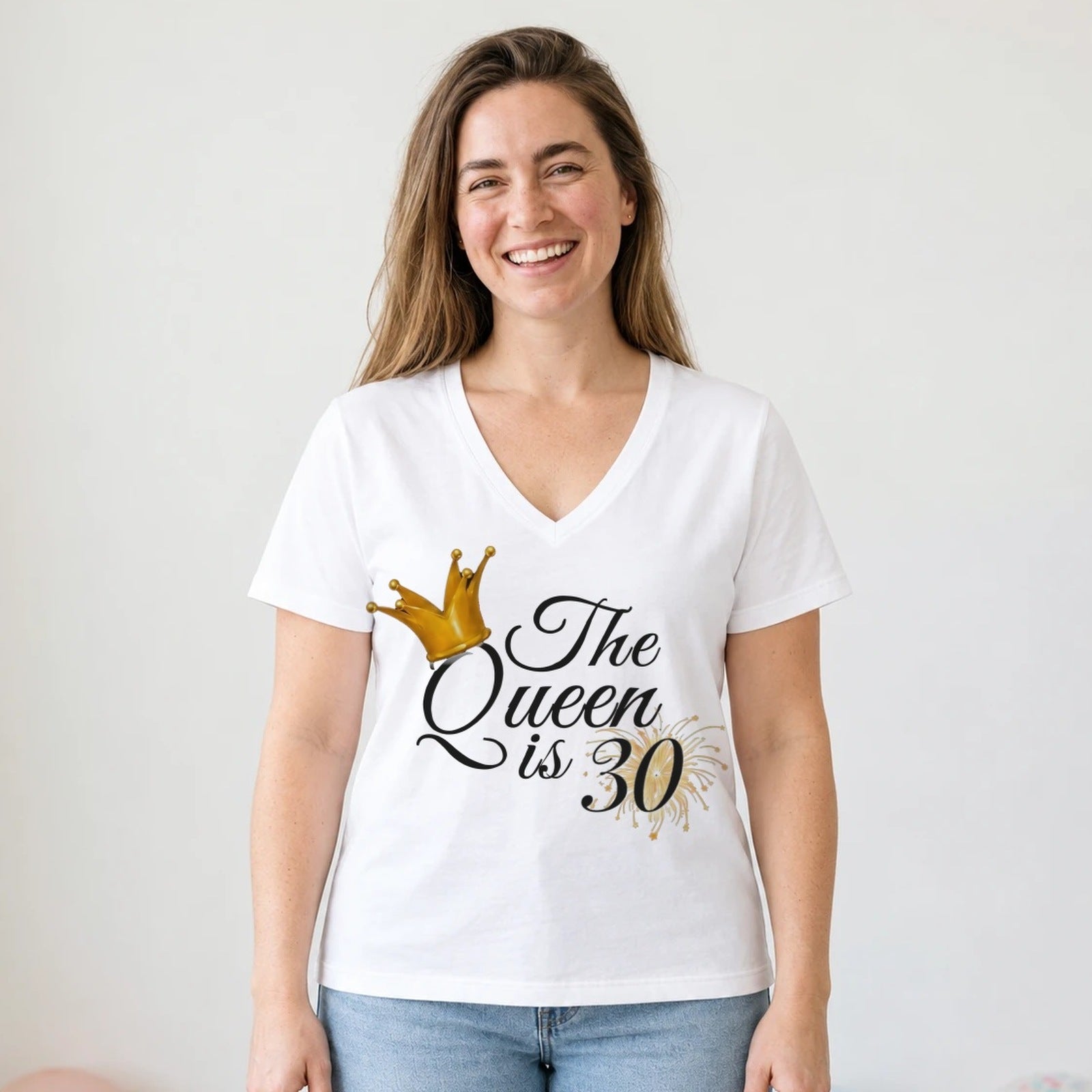 The Queen Is 30 - 30th Birthday Queen T-Shirt for Women - White V-Neck