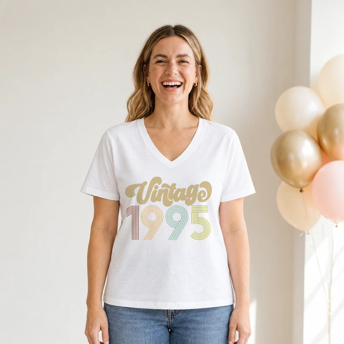 Vintage 1995 - Retro 31st Birthday T-Shirt for Women - White V-Neck