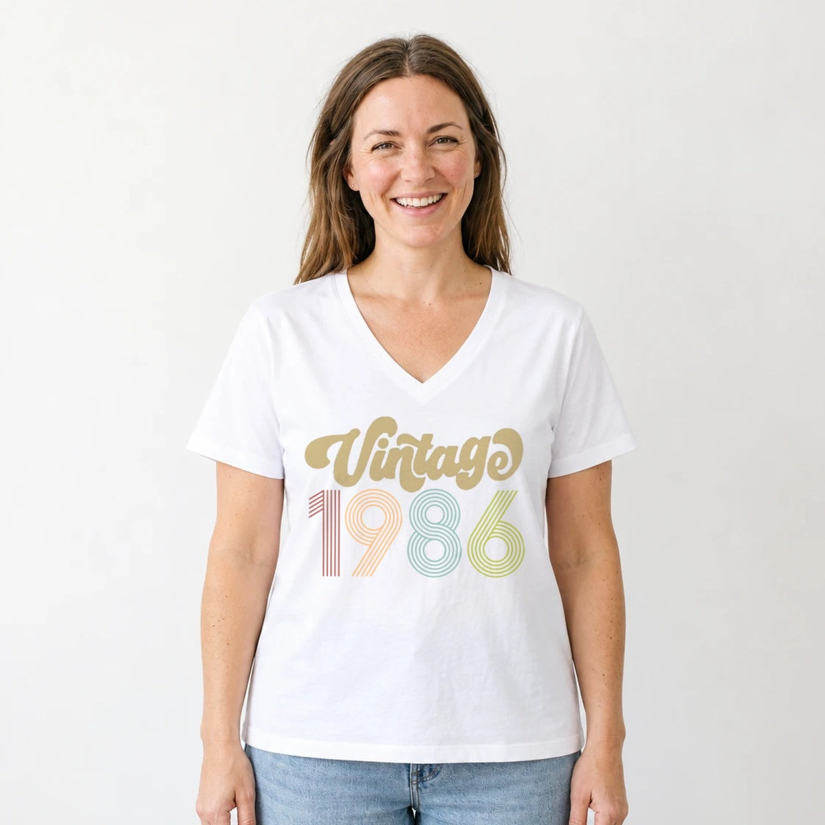 Vintage 1986 - Retro 40th Birthday T-Shirt for Women - White V-Neck