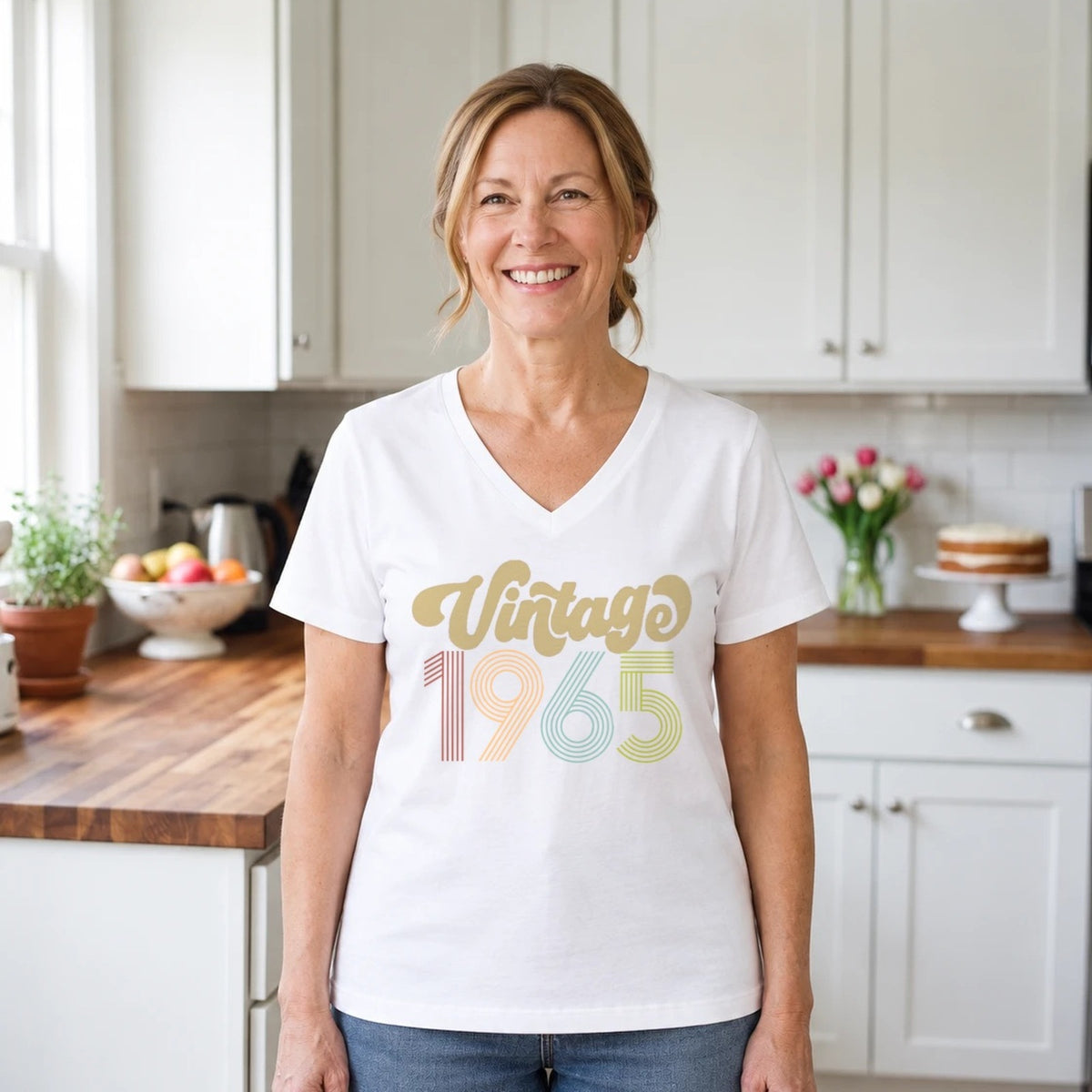 Vintage 1965 - Retro 61st Birthday T-Shirt for Women - White V-Neck