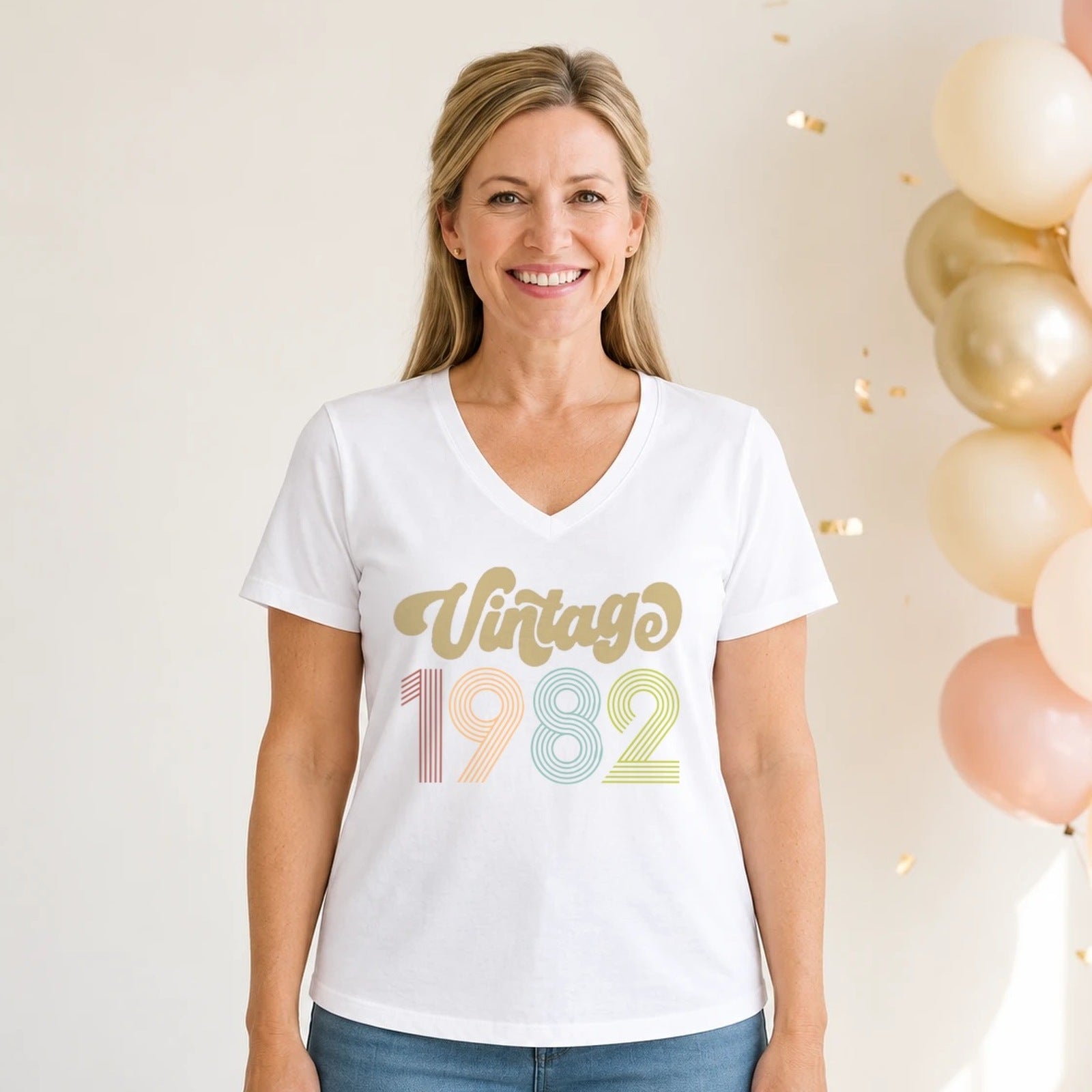 Vintage 1982 - Retro 44th Birthday T-Shirt for Women - White V-Neck