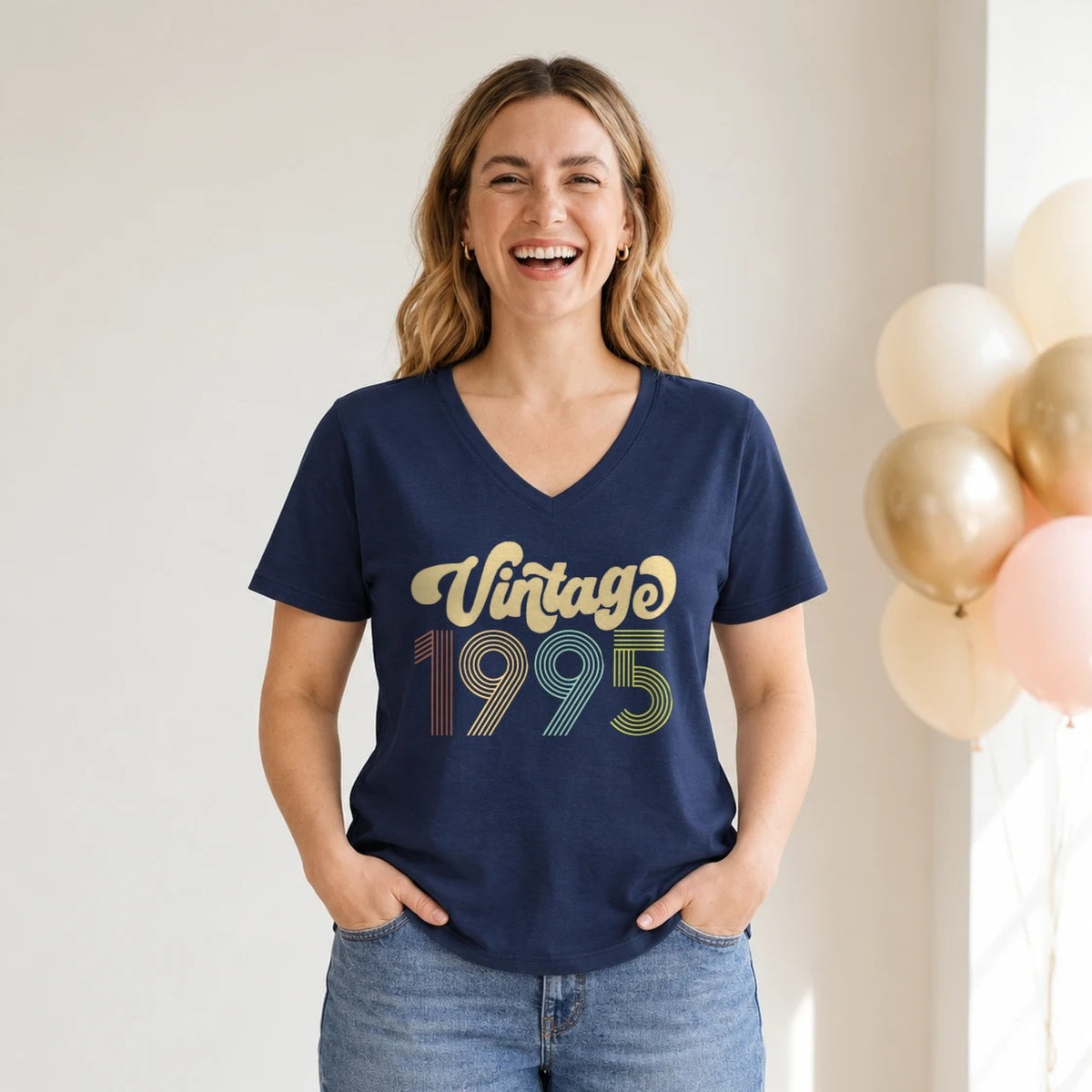 Vintage 1995 - Retro 31st Birthday T-Shirt for Women - Navy Blue V-Neck